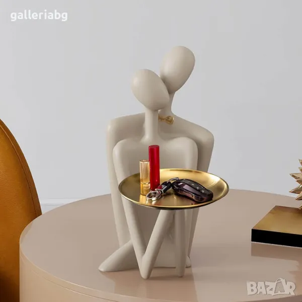 Фигура семейство сувенир с поднос , снимка 1