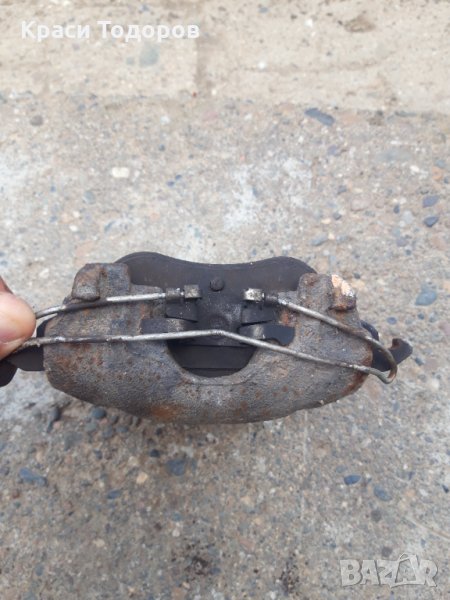 Предни спирачни апарати  за форд фокос  1.8 дизел 90 коня 2001 , снимка 1