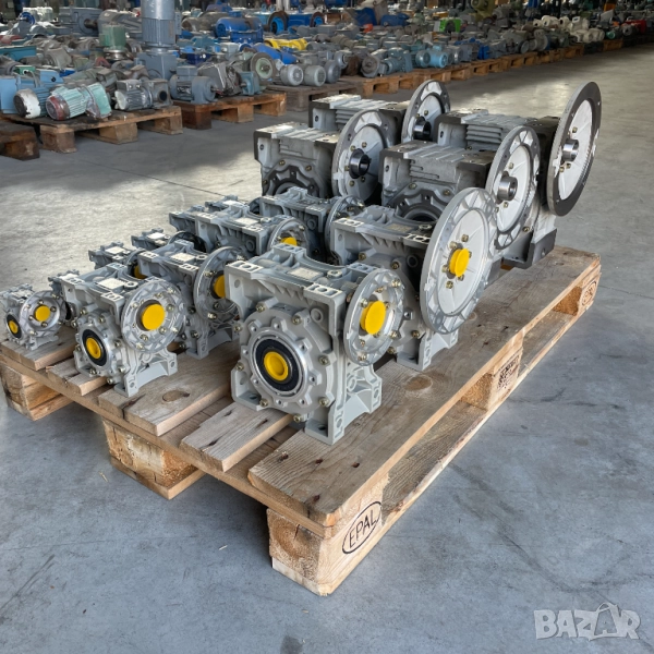 Червячни редуктори - налични на склад, снимка 1