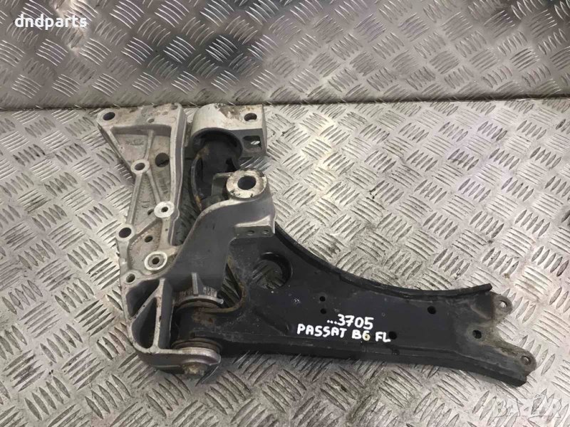 Преден ляв носач VW Passat B6,2.0TDI,140кс.,2006г., снимка 1