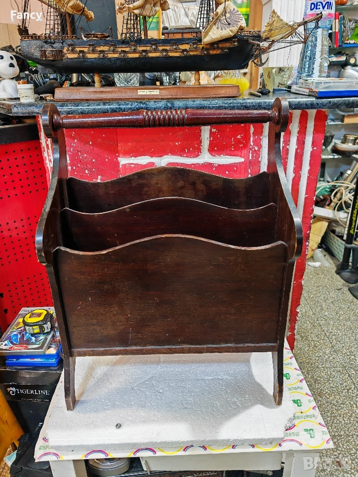 Стара поставка за вестници , снимка 1