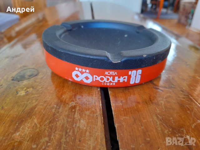 Стар пепелник Хотел Родина София, снимка 2 - Други ценни предмети - 31811840
