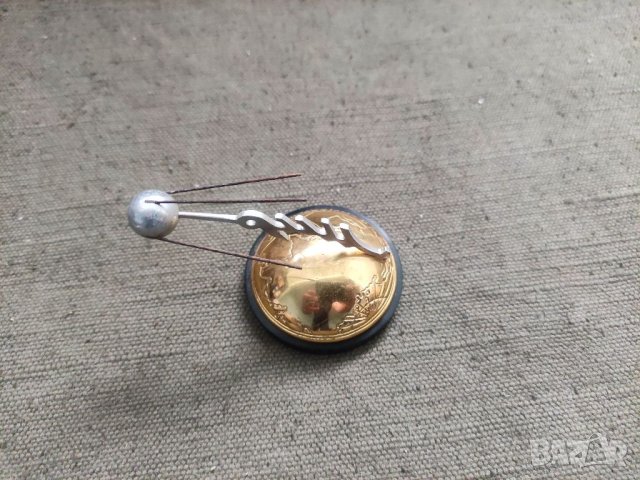 Продавам Сувенир спутник "Мир" 1957г СССР, снимка 4 - Други ценни предмети - 40760364