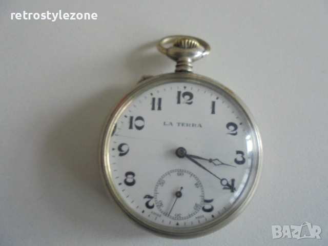 № 8324 Стар джобен часовник LA TERRA Елегантен винтидж джобен часовник LA TERRA, със стилен класичес