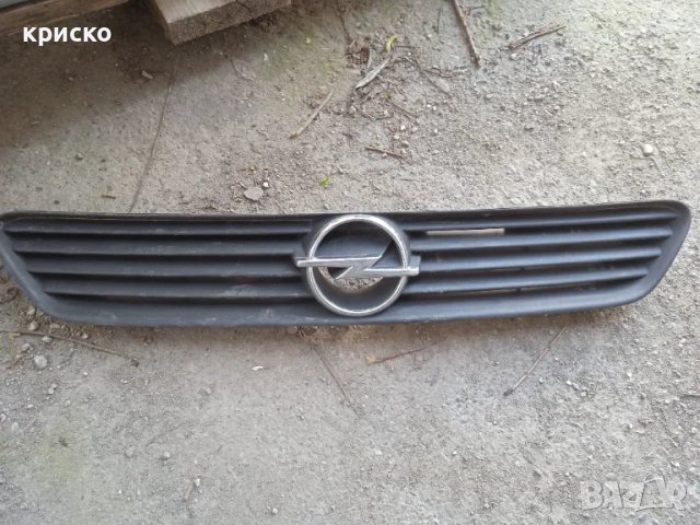 решетка опел астра , снимка 2 - Части - 49848624