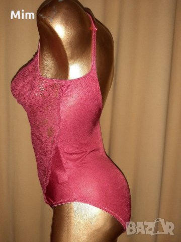 hunkemoller 75 B Червено дантелено боди, снимка 2 - Корсети, бюстиета, топове - 31125195