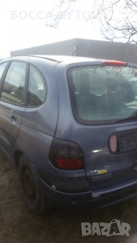 Renault Scenic 2.0, снимка 3 - Автомобили и джипове - 32177892