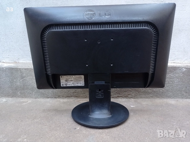 Монитор 18.5" (47 cm) LG W1946S-BF, 5ms, HD, 30 000:1, 250cd/m2,, снимка 3 - Монитори - 52107050