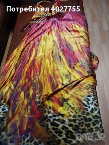 Рокля от естествена коприна. Чисто нова, с етикет, снимка 3 - Рокли - 53996385