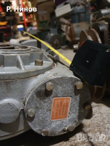 Монофазен ел.двигател с редуктор 14 оборота 1100 вата, снимка 5 - Електродвигатели - 31914293