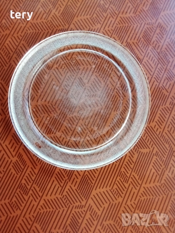 Продавам чиния за микровълнова фурна голяма Варна Център , снимка 2 - Печки, фурни - 52634493