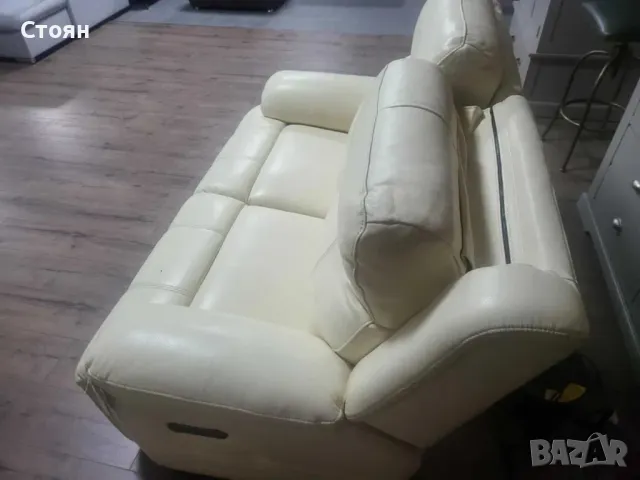 Светло кремав кожен диван двойка с електрически релаксиращ механизъм, снимка 4 - Дивани и мека мебел - 49329685