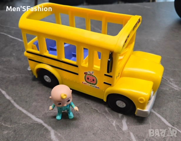 Cocomelon - музикален автобус и фигурка JJ