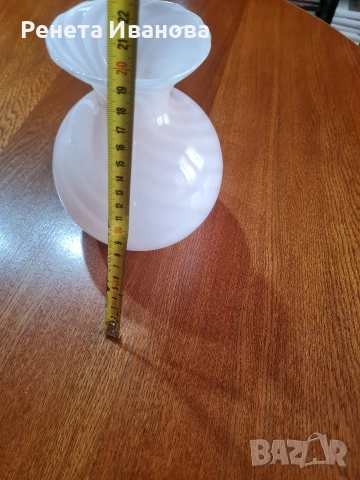 Прекрасна, винтидж стъклена ваза от остров Мурано , снимка 3 - Антикварни и старинни предмети - 54170581