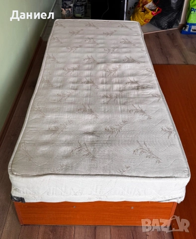 Единично легло с матрак и място за съхранение