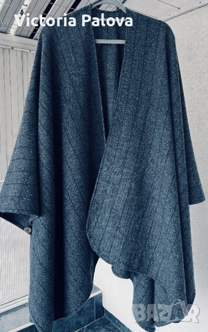 Дизайнерски кимоно- кейп от 100% вълна , снимка 2 - Други - 53216763