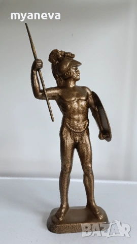 Леонид , цар на Спарта с копие и щит с Медуза. 