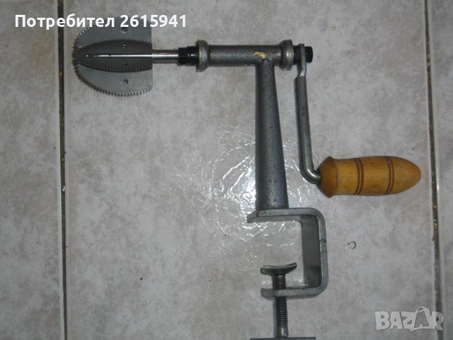 Нов Ръчен Скрепер/Щредер За Кокосови Орехи-Професионален-ODIRIS COCONAT