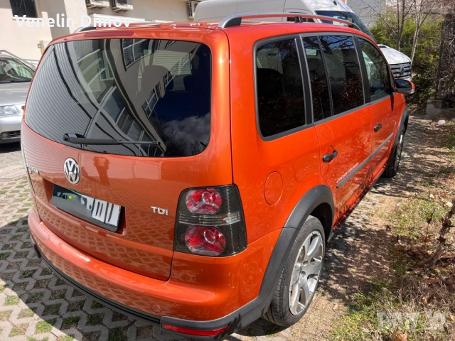 VW Touran CROSS 1.9 105, снимка 6 - Автомобили и джипове - 54348679