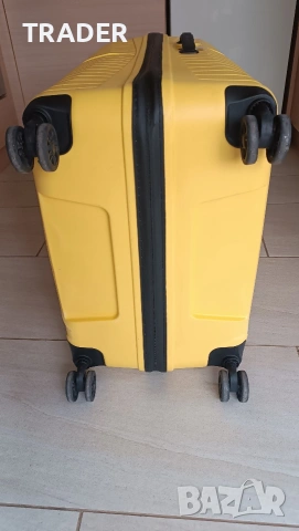 Куфар American Tourister Airconic на 4 колела 67см жълт, снимка 6 - Куфари - 27544104