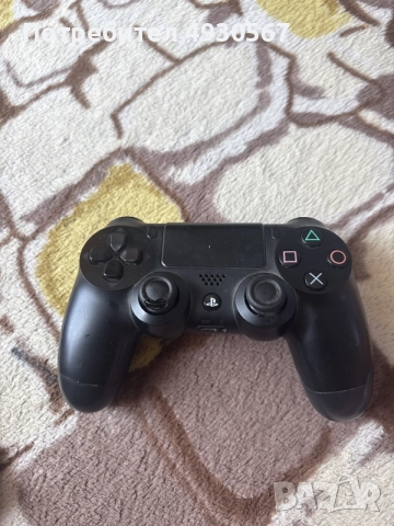 Здравейте! продавам конзола PlayStation4 със два джойстика и една игра на GTA5 във добро състояние. , снимка 2 - PlayStation конзоли - 55815768