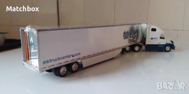 Метален и тежък камион Die-Cast 1/64, снимка 4 - Колекции - 47538127