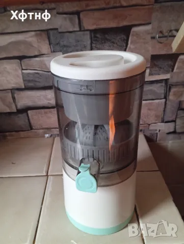 Продавам машина за изцеждане на сок , снимка 3 - Сокоизстисквачки и цитрус преси - 49880401