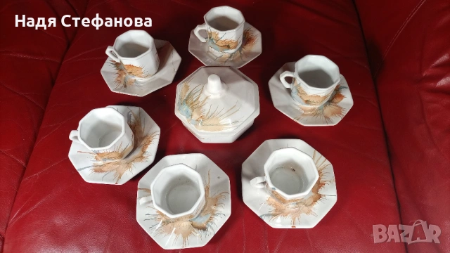 Порцеланов сервиз за кафе, 6 чашки, 6 чинийки, захарничка с капаче, снимка 6 - Чаши - 54071428