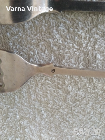 Две стари посребрени вилици. Край на 19 век. Англия. С щампа., снимка 10 - Антикварни и старинни предмети - 51729097