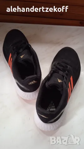Маратонки Adidas, снимка 2 - Маратонки - 50430784