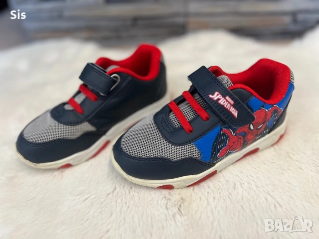 Детски светещи маратонки