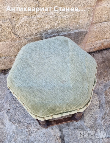 Винтидж дървена табуретка , снимка 2 - Дивани и мека мебел - 52553980