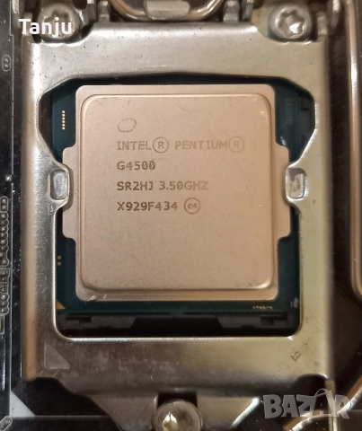 Дъно ASRock H110M-DGS с intel pentium G4500, снимка 3 - Дънни платки - 52661492