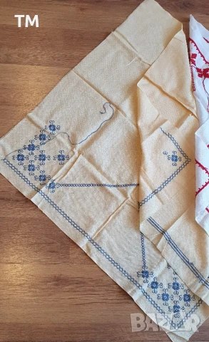 Продавам различни платове, недовършени карета, дантели, ципове и др. , снимка 18 - Платове и дамаски - 51026209