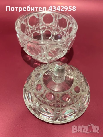 Anna Hutte Echt Bleikristall 24%. 1970г.Бонбониера във форма на ябълка., снимка 3 - Антикварни и старинни предмети - 51320588