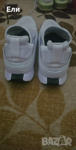 Маратонки Nike, снимка 2 - Дамски ежедневни обувки - 52646647