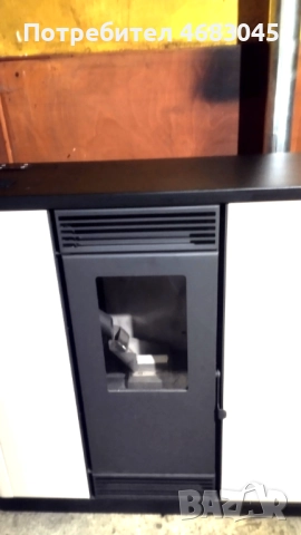 Пелетна суха камина Aurora Slim 11kw