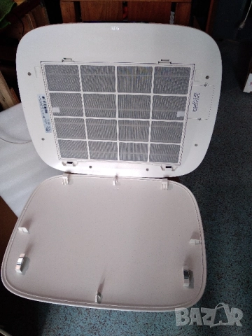 Пречиствател на въздух AEG AX51-304WT, снимка 9 - Овлажнители и пречистватели за въздух - 51675784