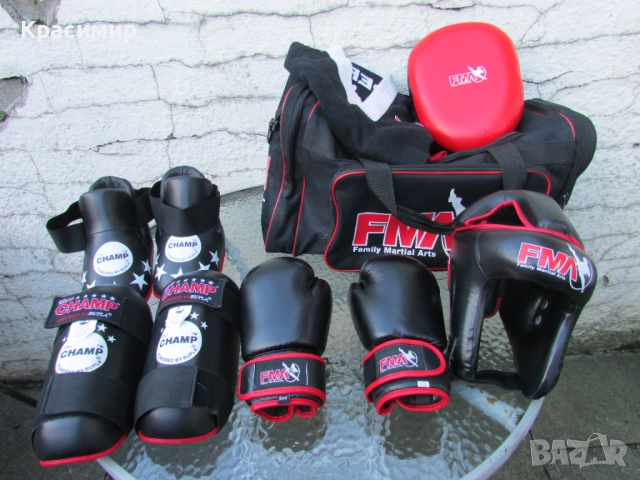 Екипировка за карате - кик бокс Pro Champ - FMA
