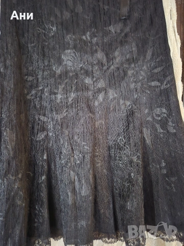 Елегантен дамски костюм, снимка 2 - Костюми - 53153973