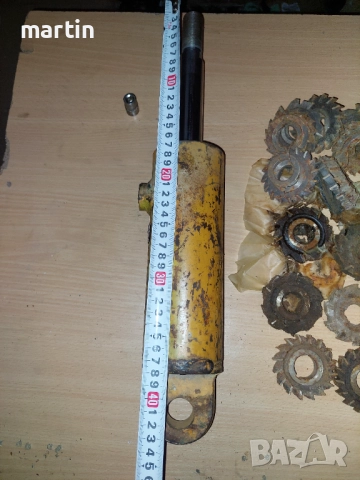 Хидравлична бутилка за мотокар