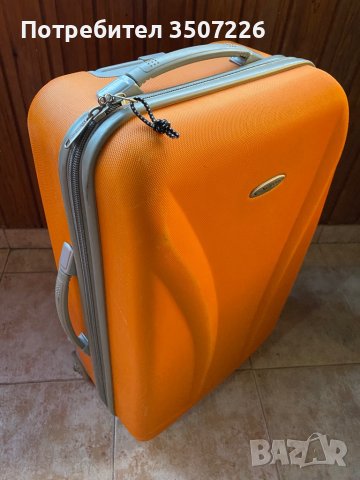Оранжев твърд куфар, много лек 3.5 кг  перфектно състояни, снимка 1