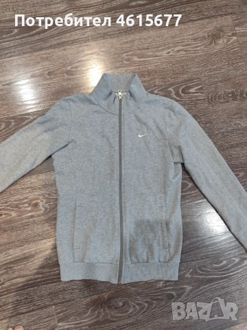 горнище  на Nike, снимка 2 - Спортни екипи - 55742664