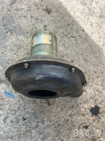 Продавам моторче парно уаз газ , снимка 1