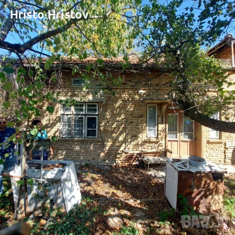 Къща в с. Макариополско до изхода на магистралата Варна - Търговище, снимка 3 - Къщи - 53895690