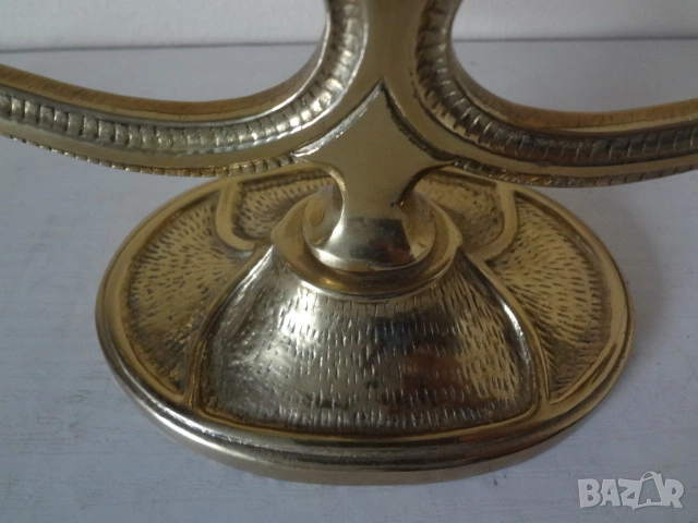 Месингов свещник за 5 бр. свещи от Италия, снимка 4 - Антикварни и старинни предмети - 53079238