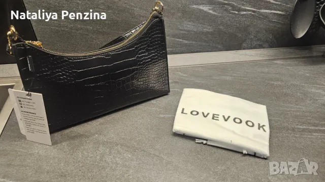 Дамска чанта за през рамо среден разме, снимка 2 - Чанти - 48709917