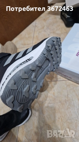 обувки зимни адидас, снимка 3 - Дамски боти - 52684954