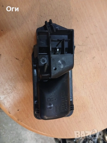 Вътрешна дръжка за предна дясна врата от Ауди 80 В3 и В4 893 837 020, снимка 2 - Части - 53975332