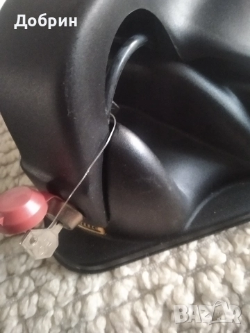 продавам магнитен багажник за ски, снимка 2 - Зимни спортове - 52924873